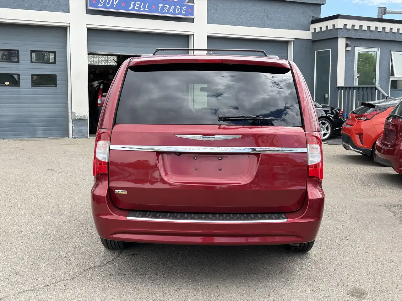 Chrysler Town & Country снимка Chrysler Town & Country
