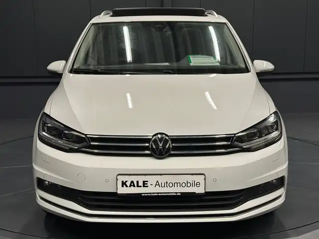 Volkswagen Touran view 8