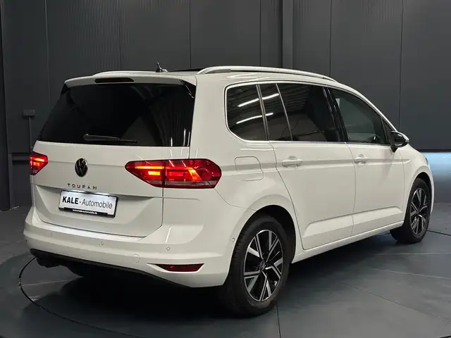 Volkswagen Touran view 6