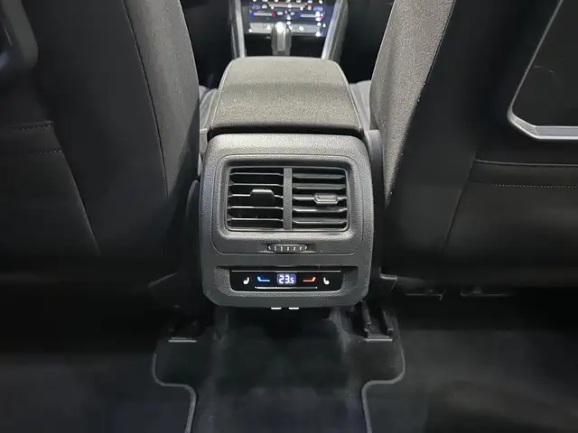 Volkswagen Touran view 30