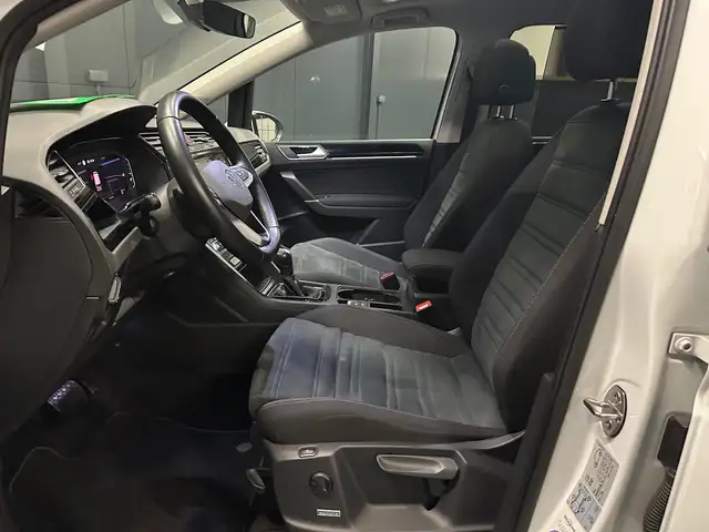 Volkswagen Touran view 15