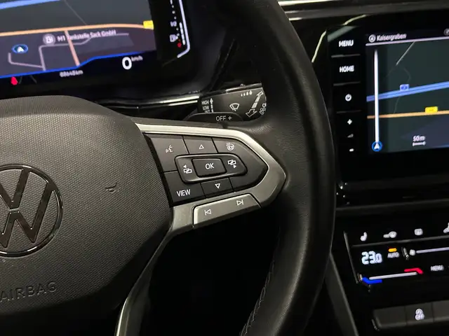Volkswagen Touran view 20