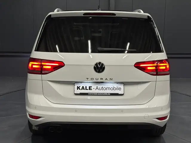 Volkswagen Touran view 4