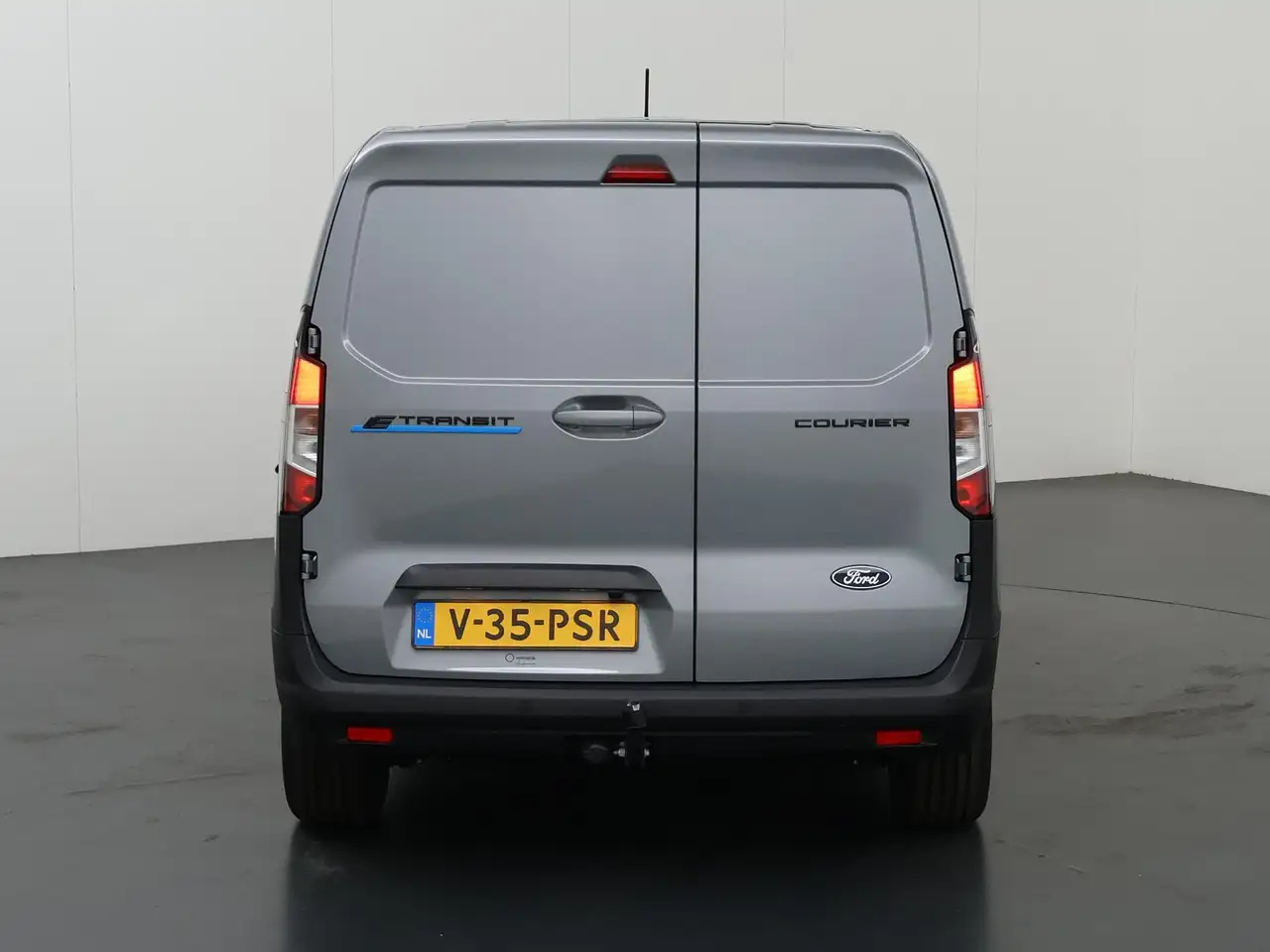 Ford Transit Courier 2026