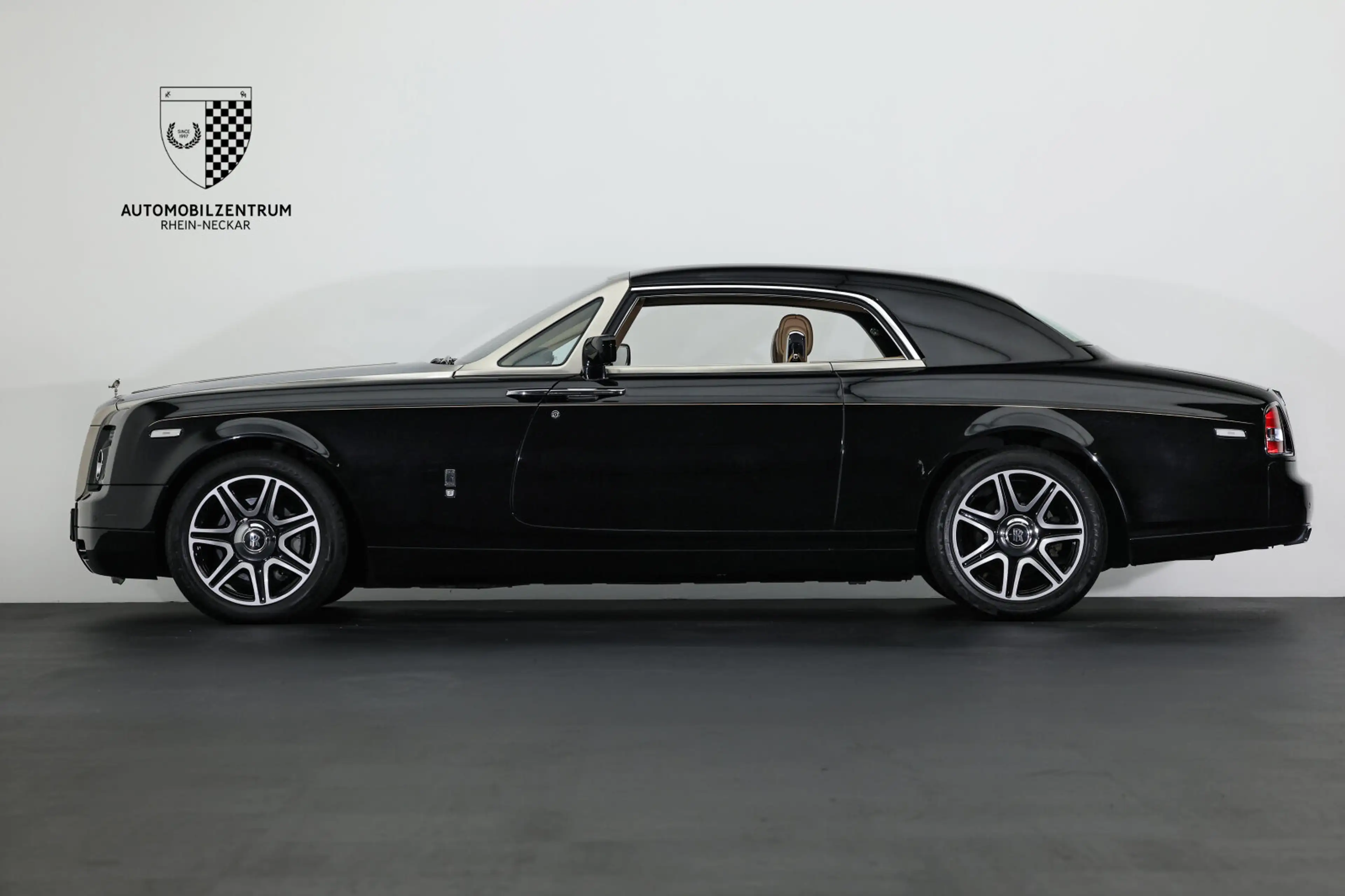 Rolls-Royce Phantom Phantom Coupe DiamondBlack/Coachline/Kamera — photo 5