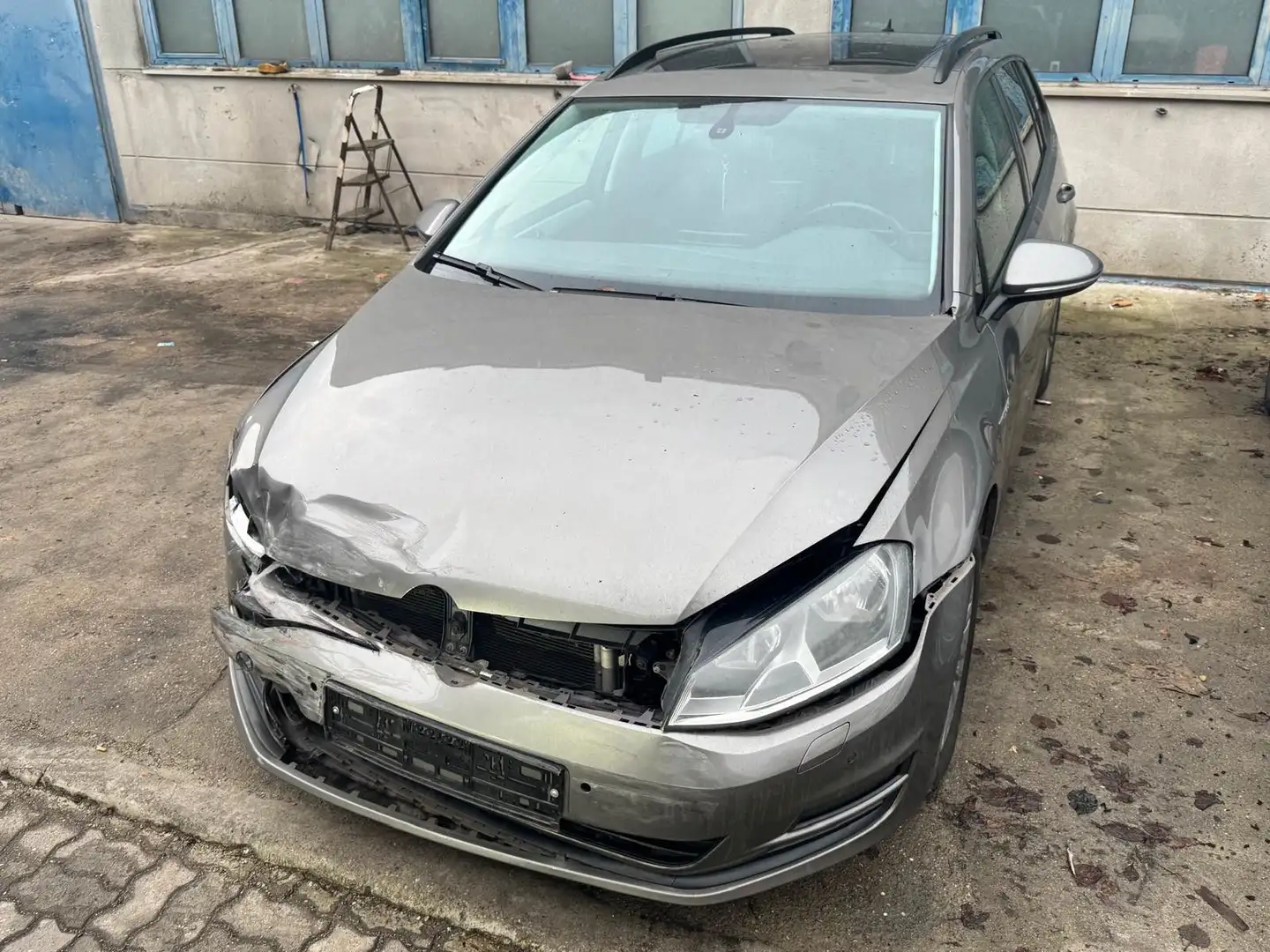 Volkswagen Golf VII Cup BMT 2,0TDI DSG/Pano /Navi Grau - 2