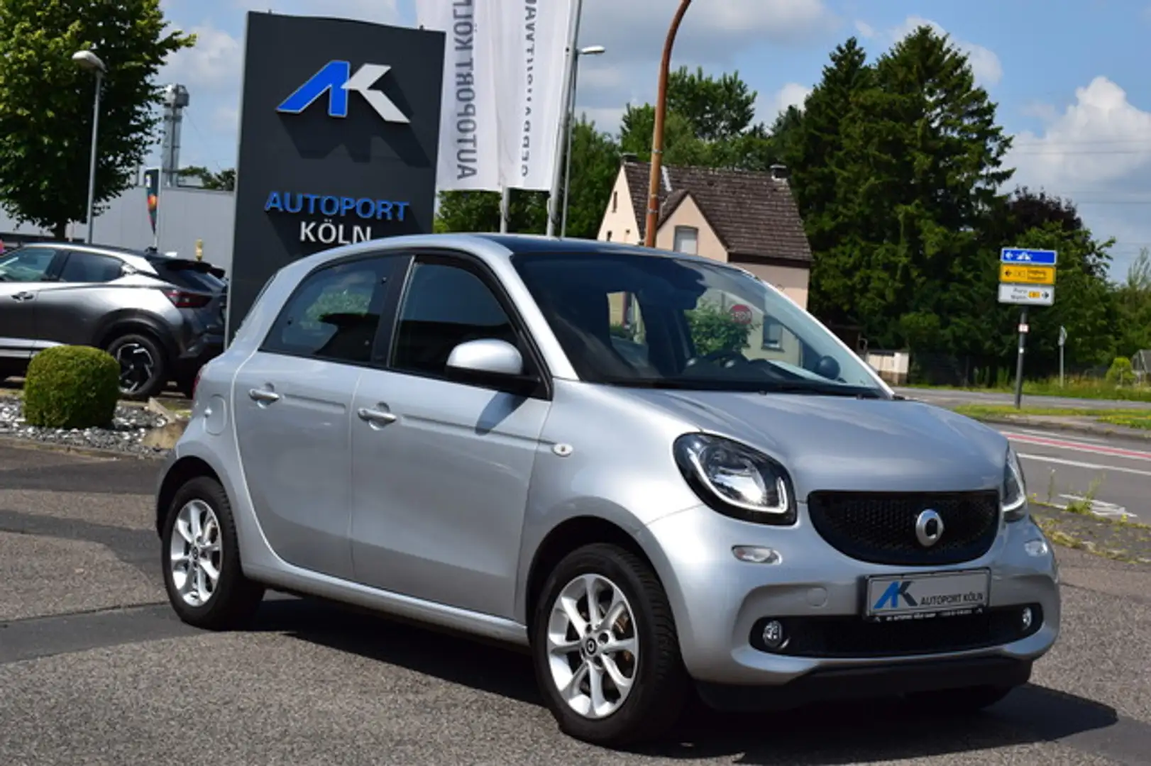 smart forFour Passion*LED*PANO*NAVI*PDC*TÜV NEU* Silber - 1