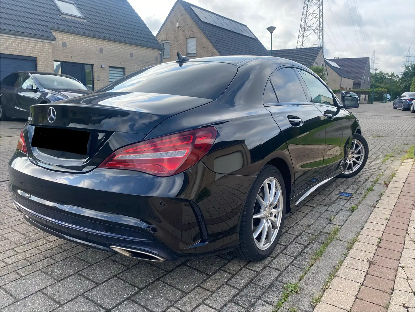 Mercedes-Benz CLA 180 AMG-LINE - 1