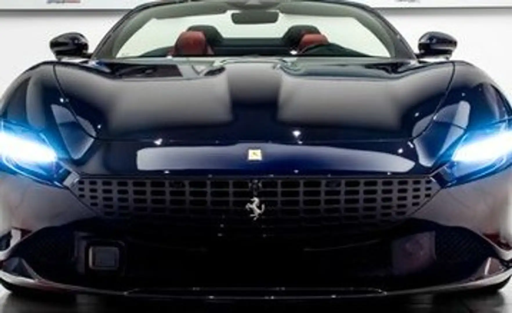 Ferrari Roma Azul - 1