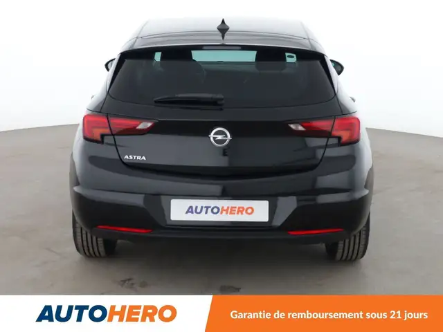 Opel Astra view 5