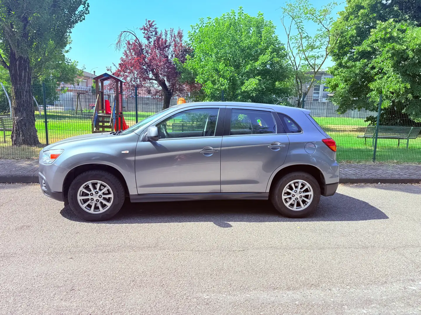 Mitsubishi ASX 1.8 Invite 4wd Grigio - 2