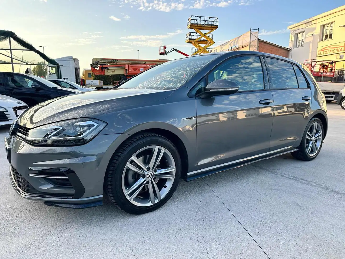 Volkswagen Golf 1.5 TSI ACT 5p. Sport BlueMotion Technology R-LINE Grigio - 1