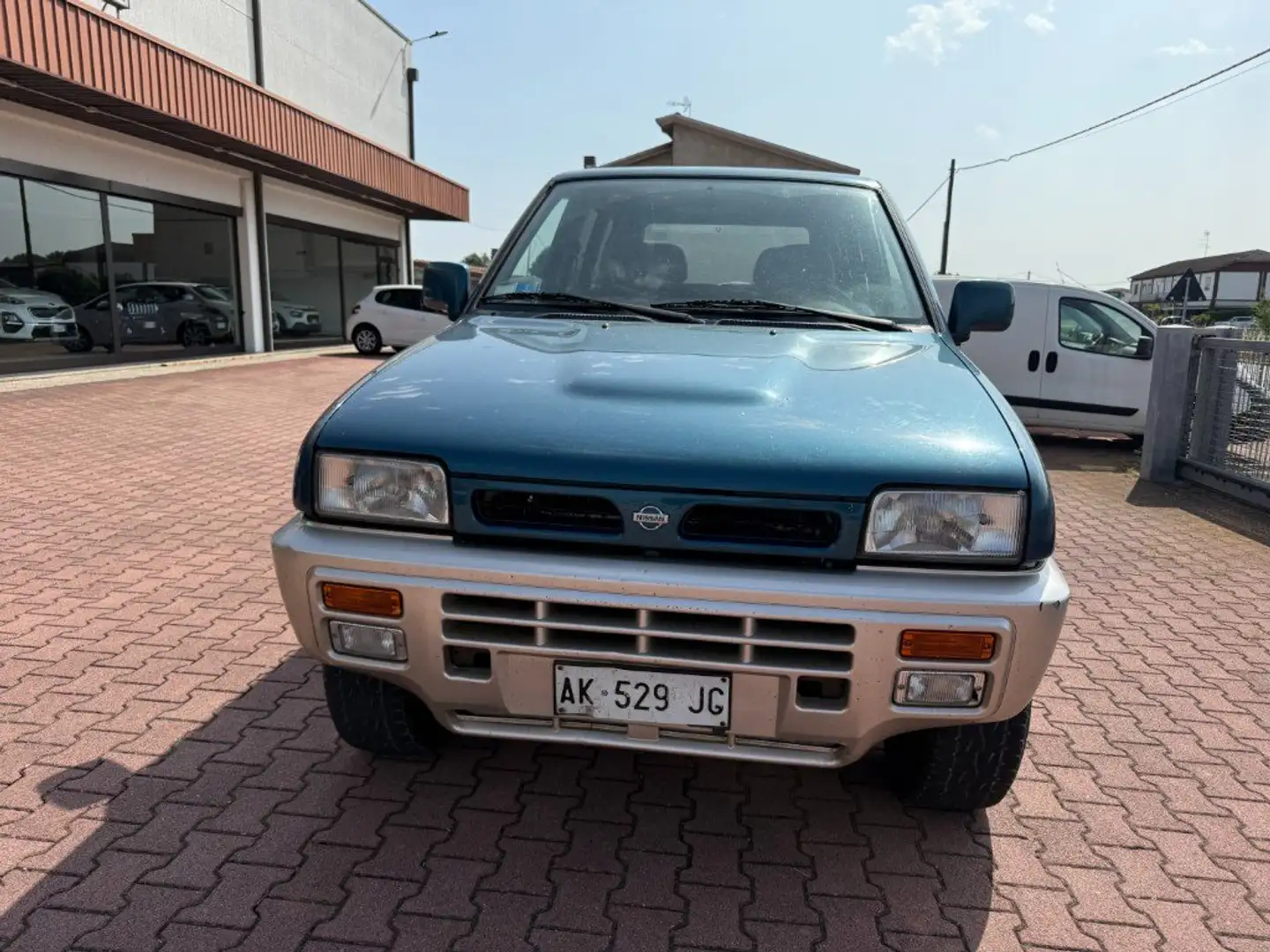 Nissan Terrano Terrano 3p 2.7 td Niebieski - 2