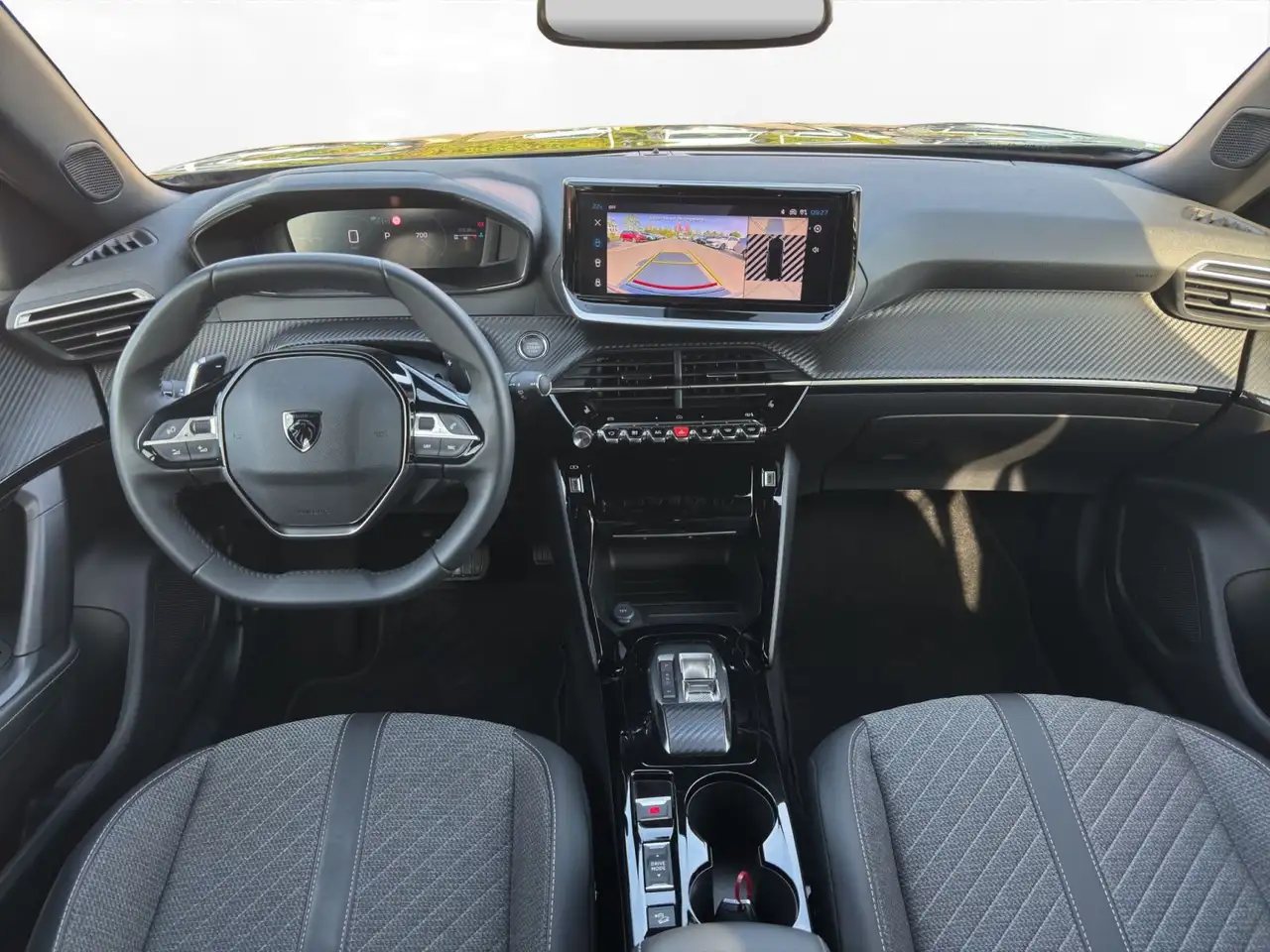 Peugeot 2008 Allure PT130 EAT8 Kamera vorne&hinten ACC P, миниатюра 8