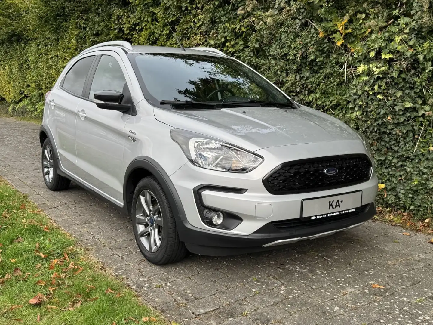 Ford Ka/Ka+ KA+ Active *TOP-Zustand* Silber - 1