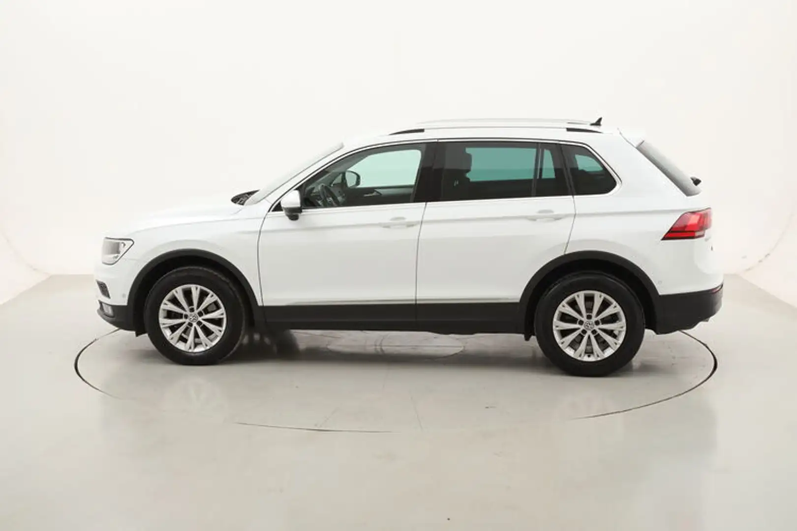 Volkswagen Tiguan Business 4MOTION DSG 2.0 Diesel 150CV Wit - 2
