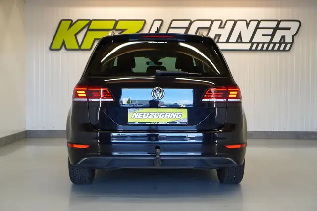 Volkswagen Golf Sportsvan view 5