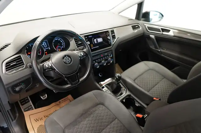 Volkswagen Golf Sportsvan view 13