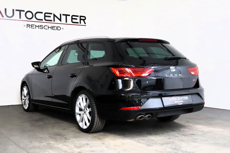 SEAT Leon FR ST 2,0 TDI DSG LED CarPlay ACC Kamera — photo 4