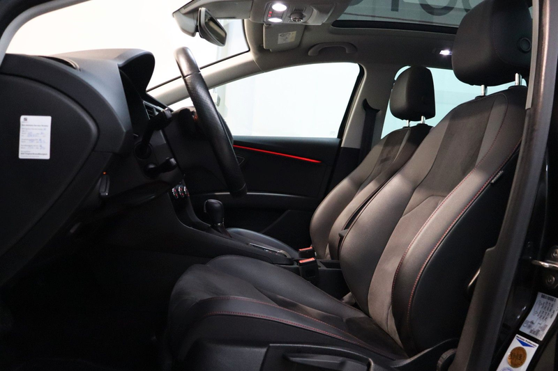 SEAT Leon FR ST 2,0 TDI DSG LED CarPlay ACC Kamera — photo 6