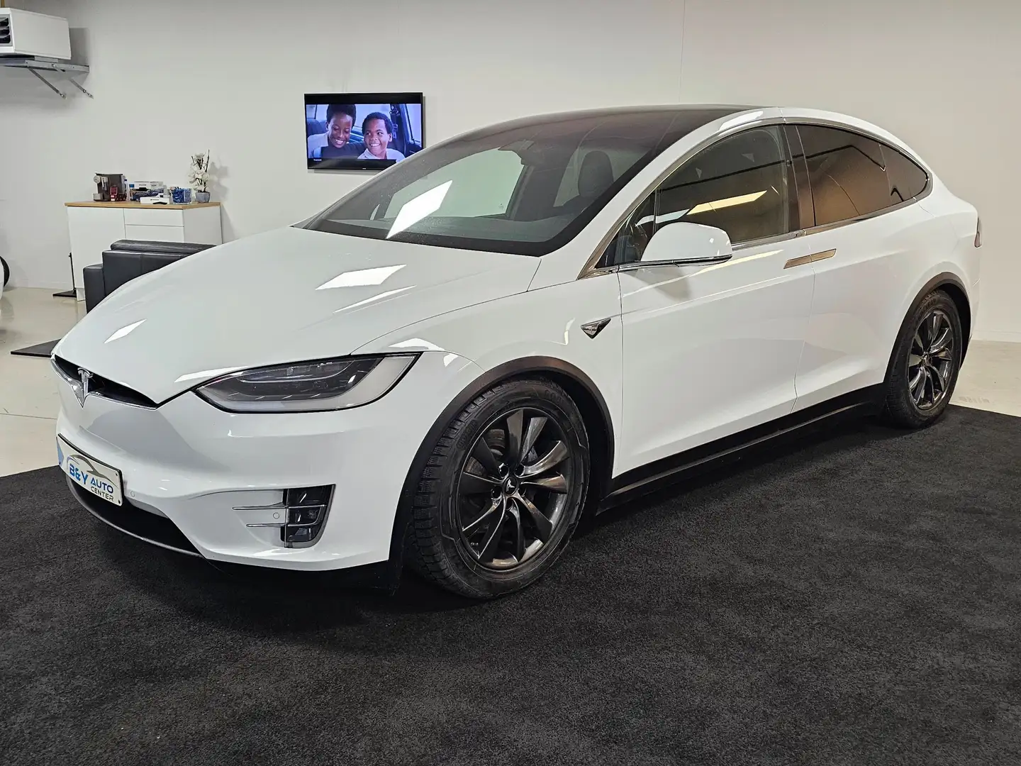 Tesla Model X P90D Dual Motor Autopilot Premium Connectivity Білий - 1