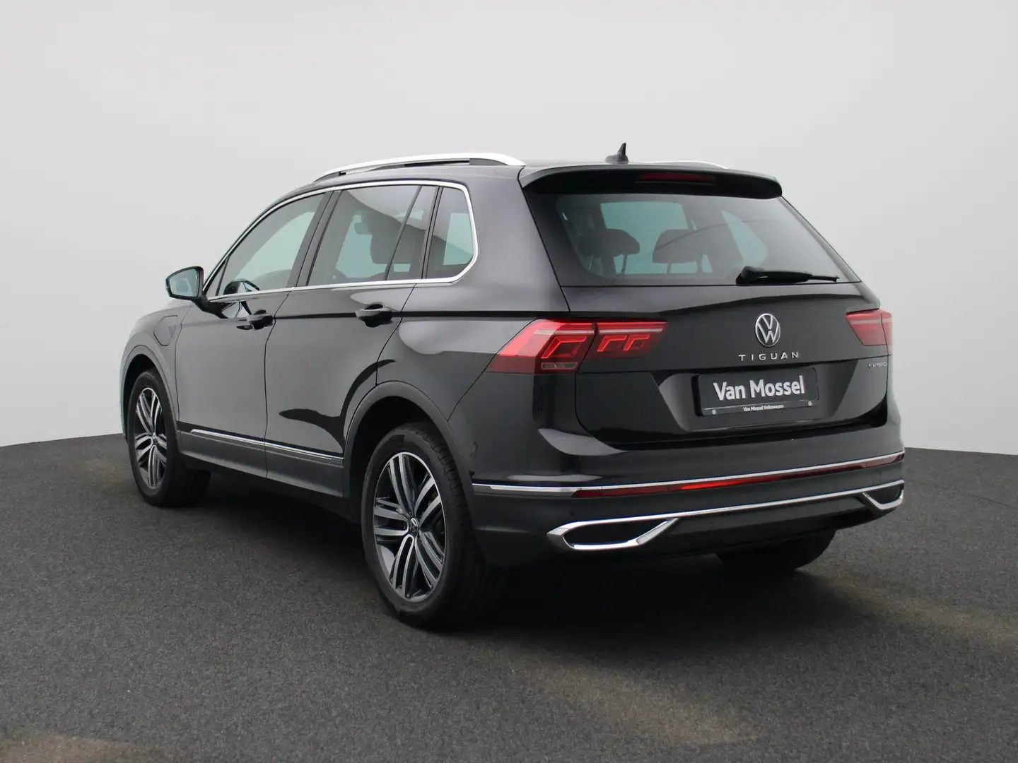 Volkswagen Tiguan 1.4 TSI eHybrid Elegance 245 PK | Automaat | Navig Nero - 2