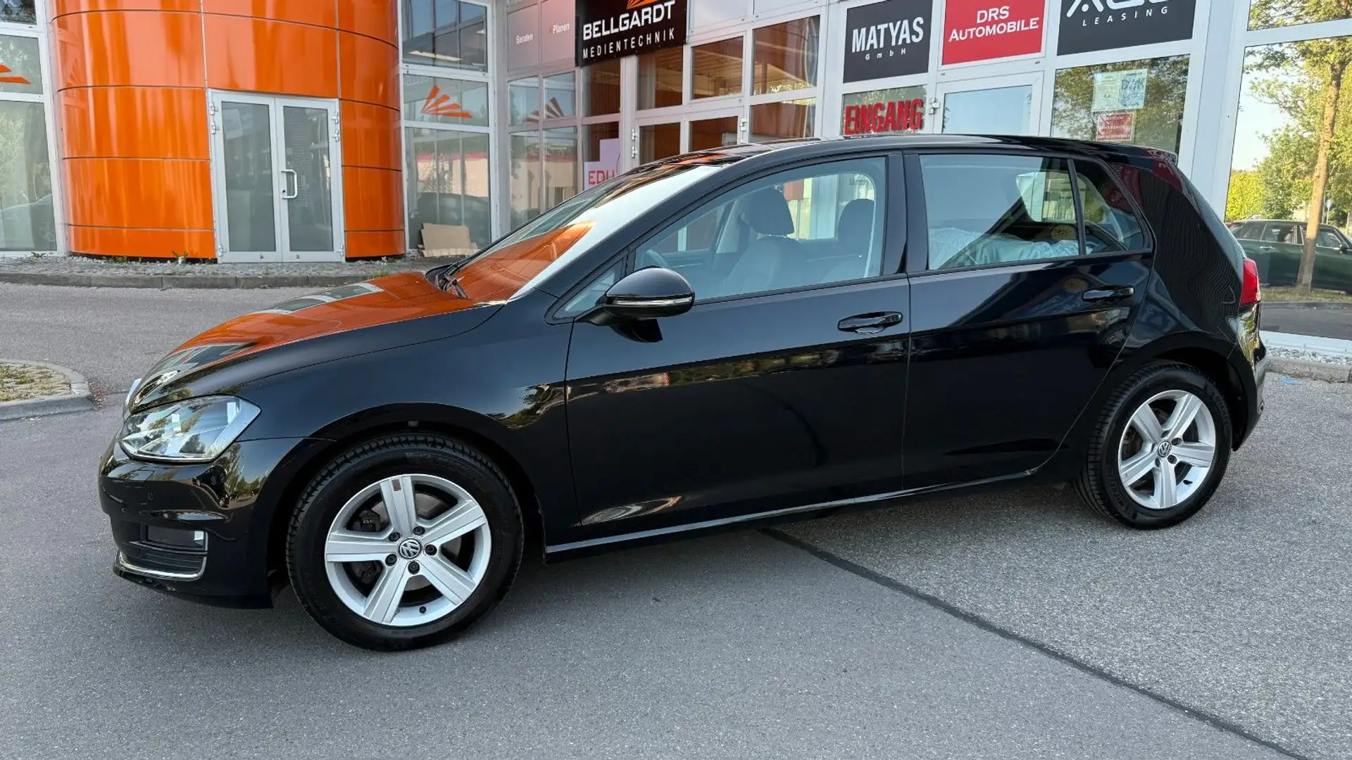 Volkswagen Golf 1.6 TDI 4 Motion BMT Highline/ 1 Hand Schwarz - 2
