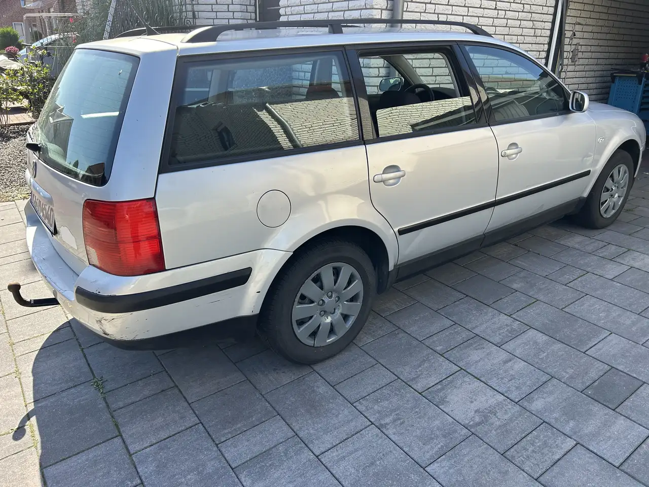 Volkswagen Passat Variant 1.6 TÜV 01/2027, foto 3