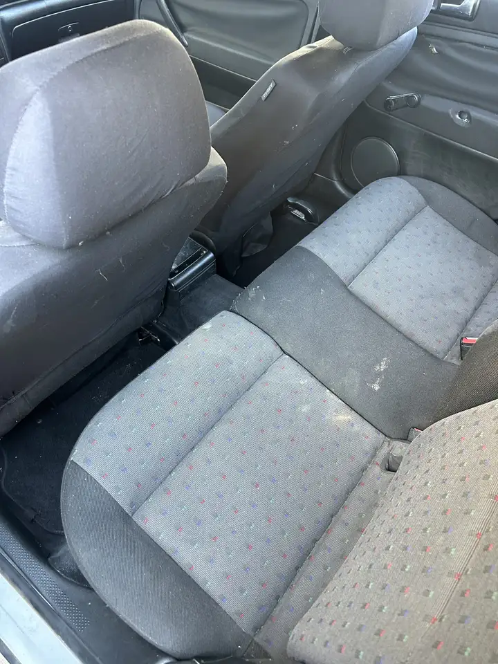 Volkswagen Passat Variant 1.6 TÜV 01/2027, foto 6