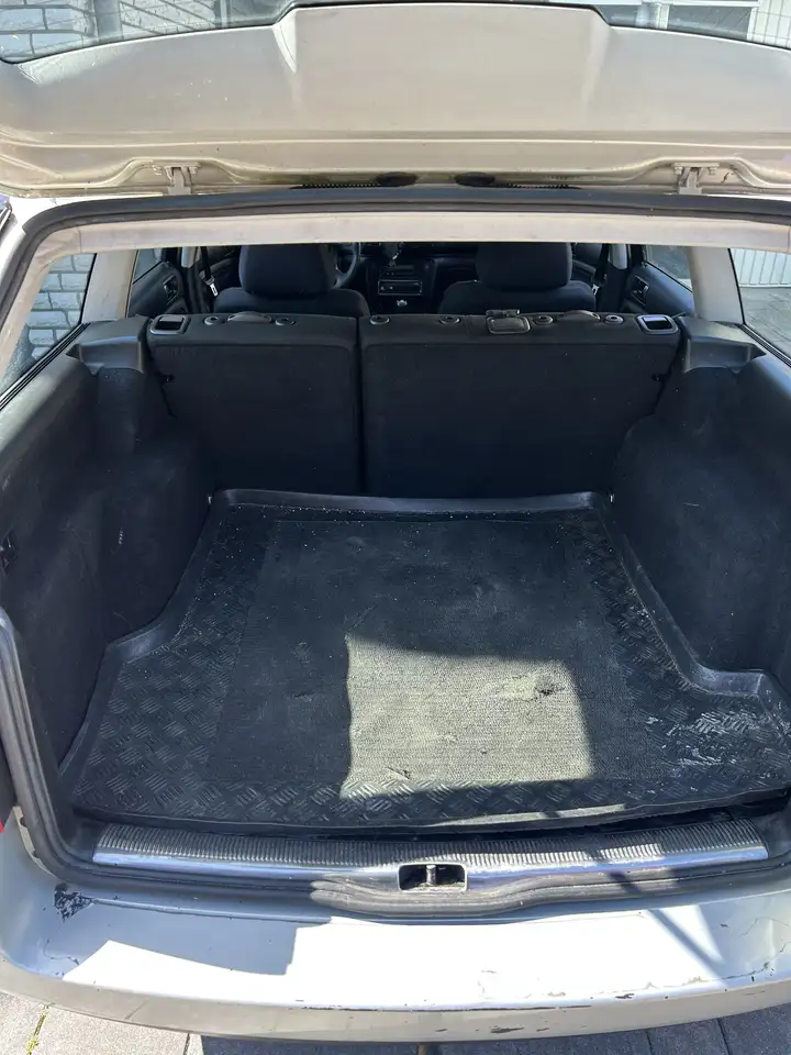 Volkswagen Passat Variant 1.6 TÜV 01/2027, foto 7