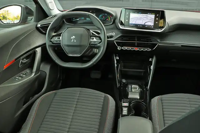 Peugeot E-2008 view 12