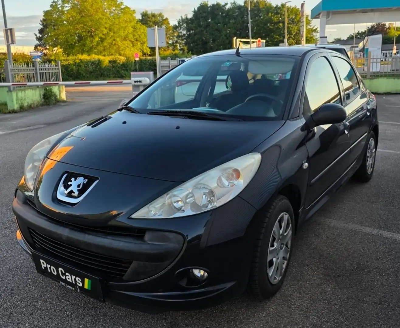 Peugeot 206 206+ Trendy 1,4 Trendy. Klima, Pickerl Neu! Grau - 2