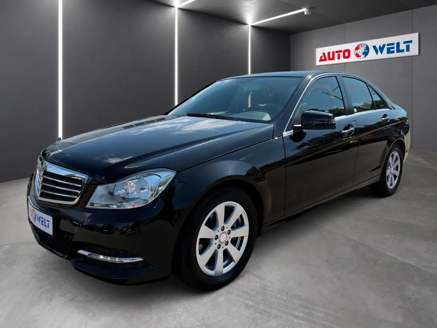 Mercedes-Benz C 180 CGI Lim. Navi 2-Zonen-Climatic Sitzhzg Schwarz - 1