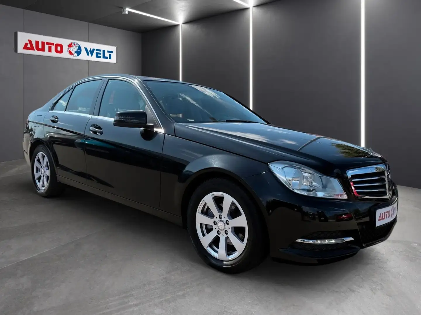 Mercedes-Benz C 180 CGI Lim. Navi 2-Zonen-Climatic Sitzhzg Schwarz - 2
