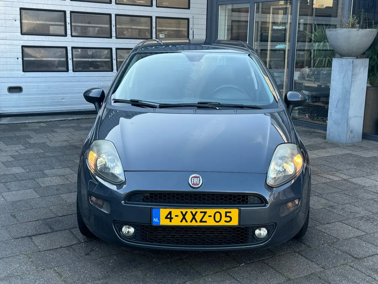 Fiat Punto Evo 0.9 TwinAir Lounge | Clima | Cruise | PDC | 5-DRS Grijs - 2