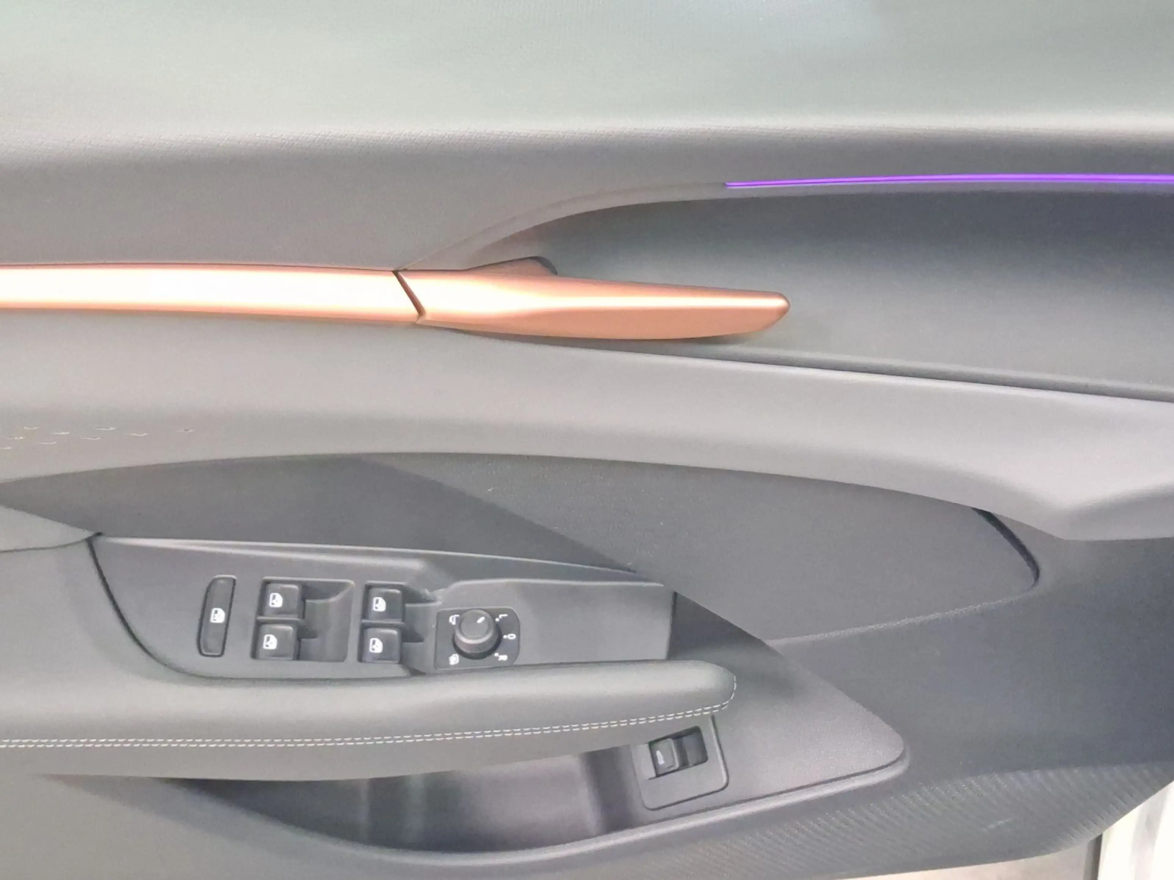 CUPRA Terramar 1.5 eTSI HEAD-UP 360° eSITZE NAVI — photo 8