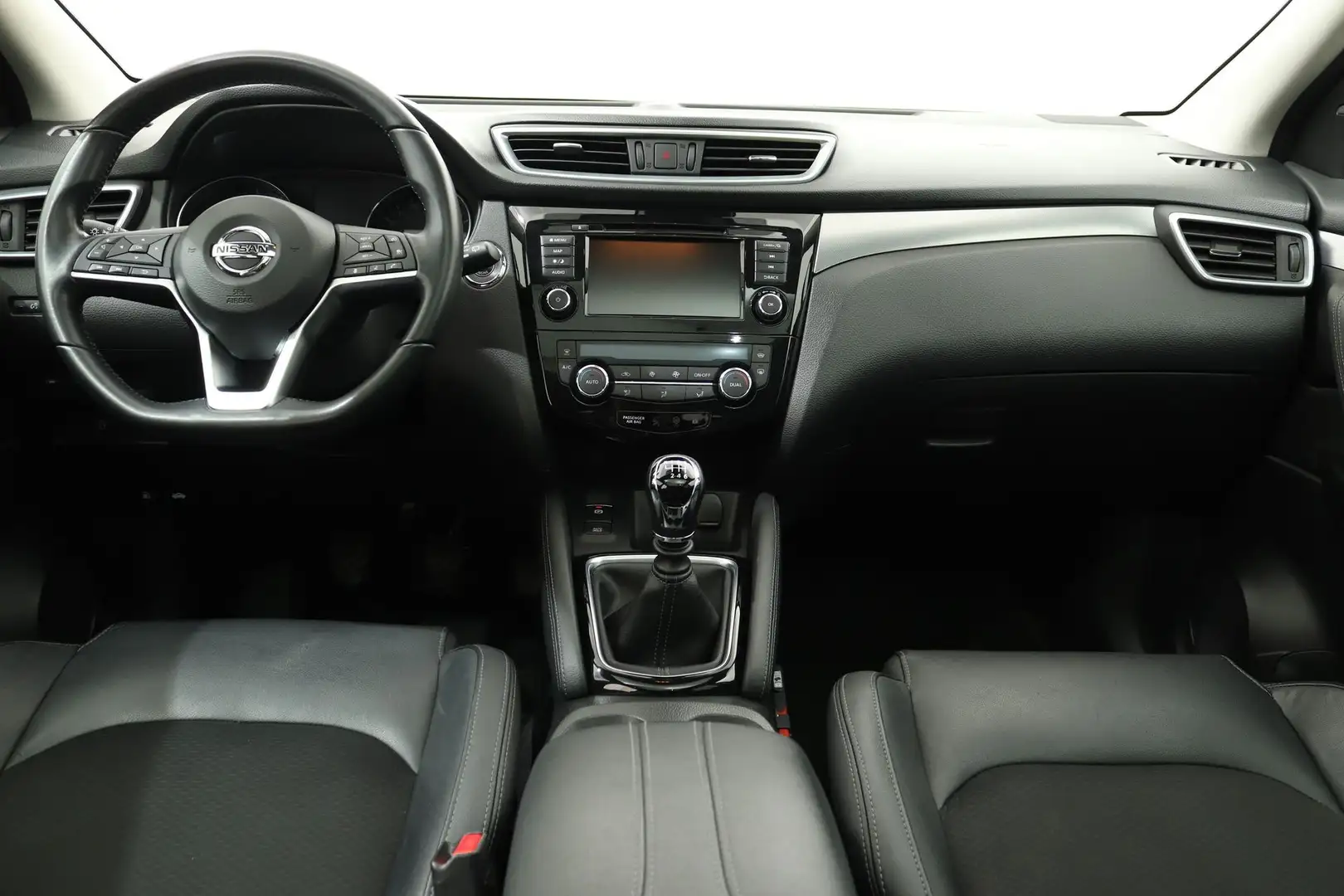 Nissan Qashqai 1.3 DIG-T 140PK TEKNA | Navi | Panoramadak | 360 c Lila - 2