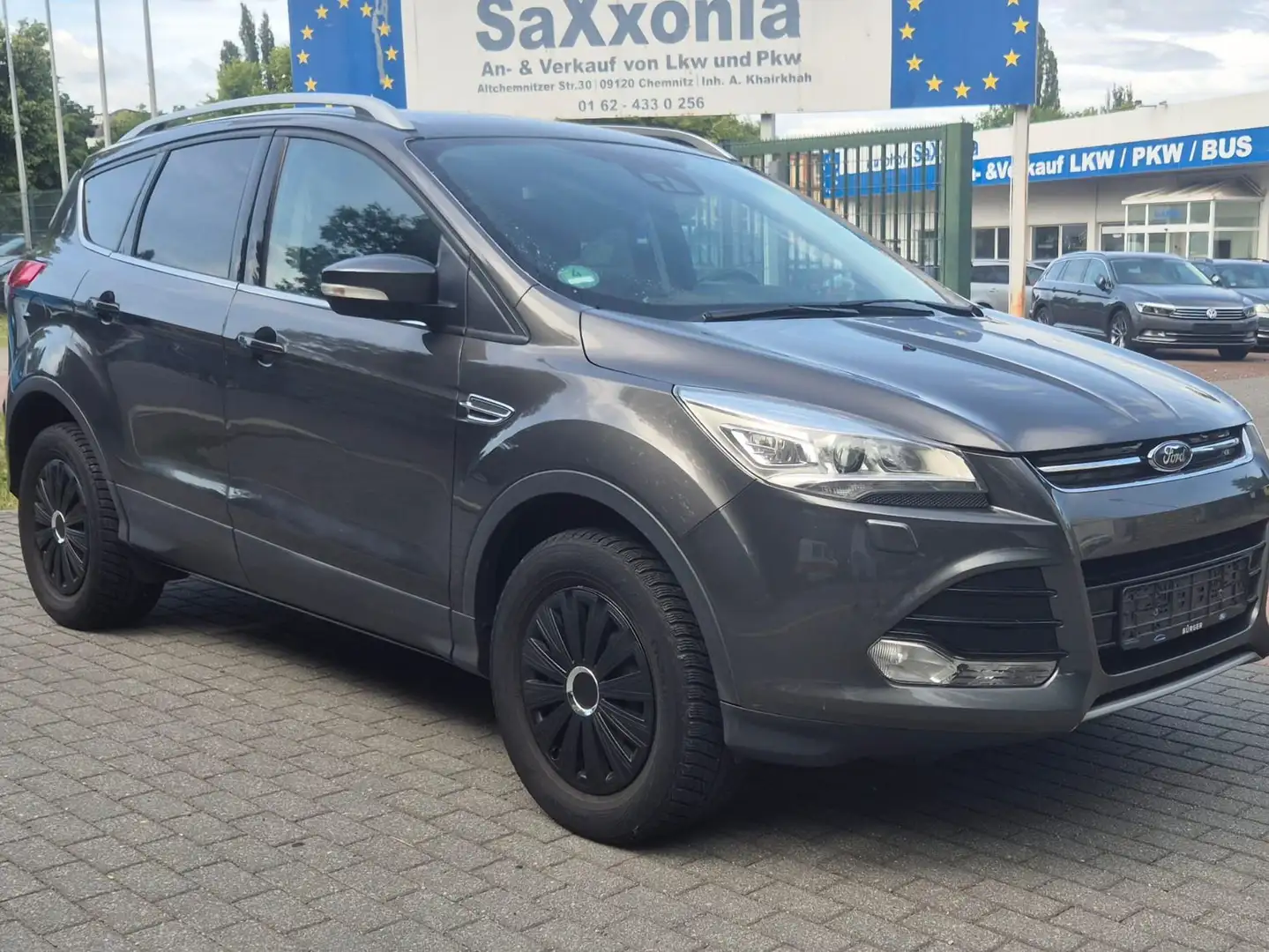 Ford Kuga Titanium Grau - 2