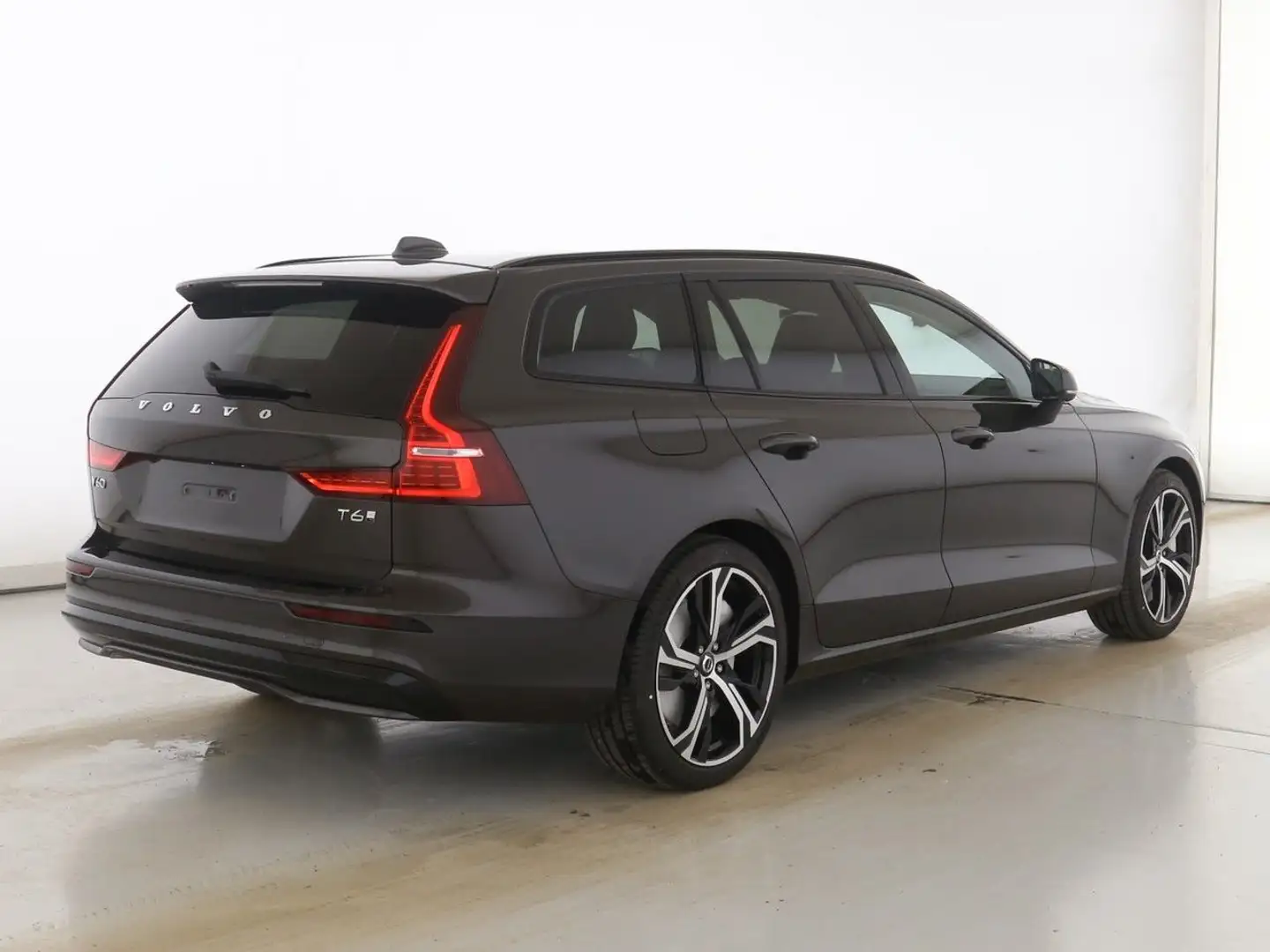 Volvo V60 T6 Plus Dark Recharge Plug-In Hybrid AWD Grau - 2