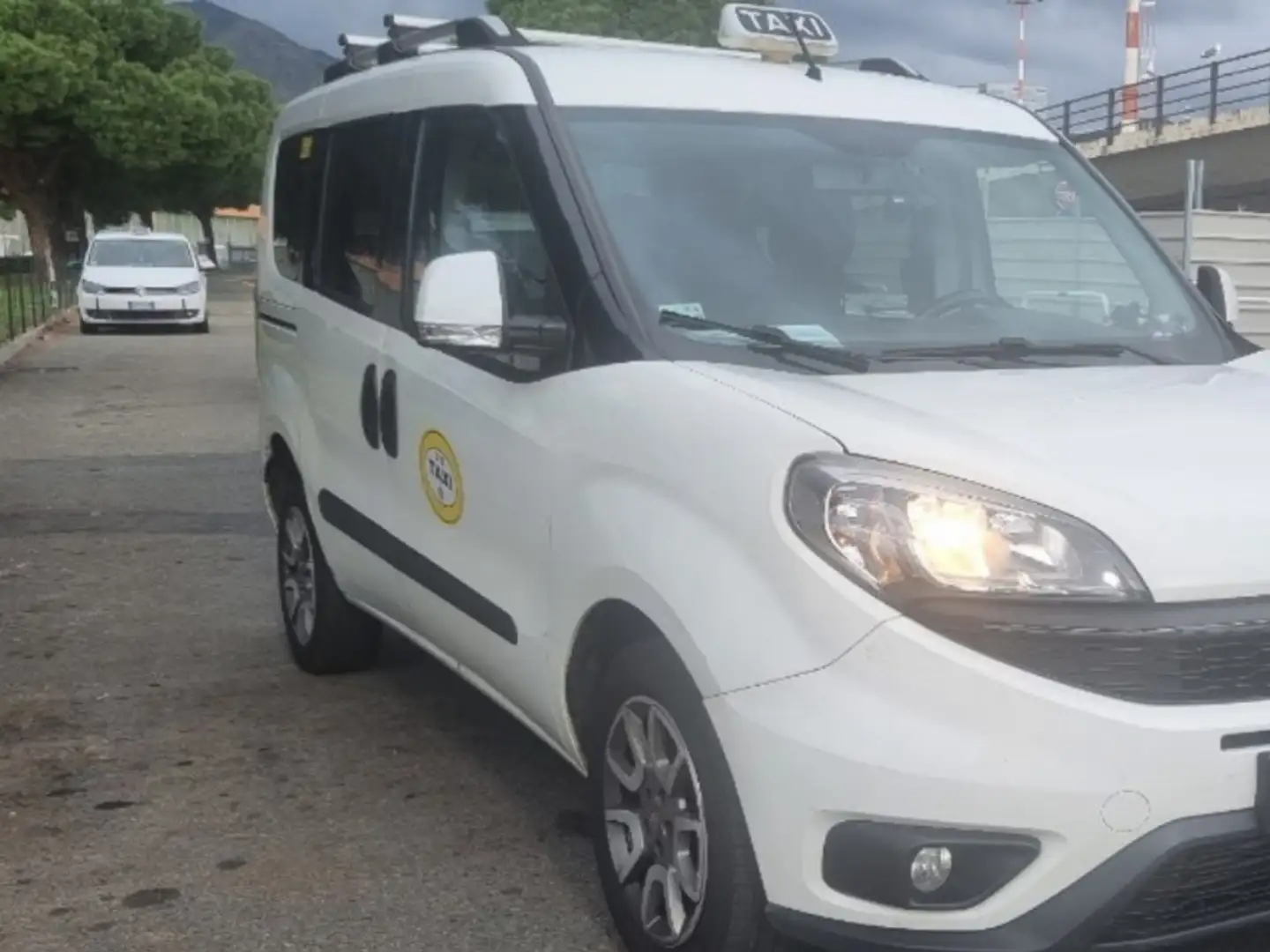 Fiat Doblo 1.6 mjt 16v Easy s&s 105cv 7p.ti Bianco - 1