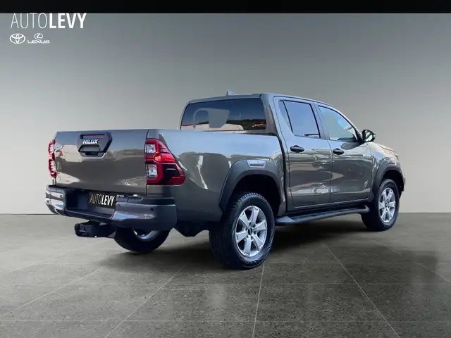 Toyota Hilux view 6