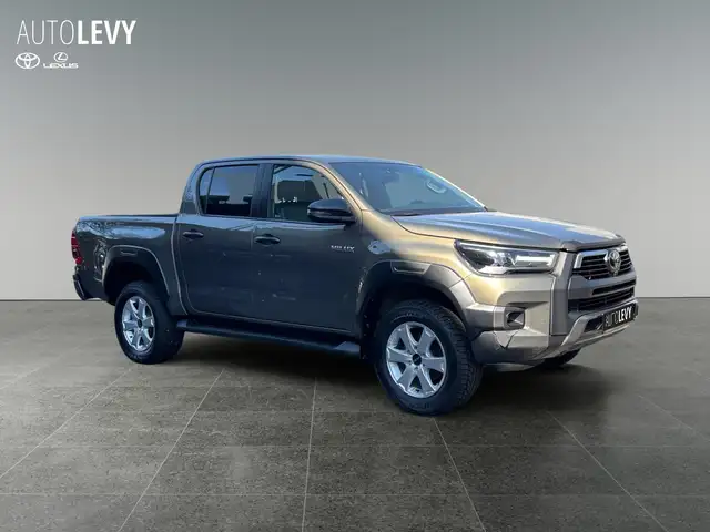 Toyota Hilux view 8