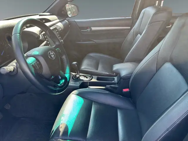 Toyota Hilux view 10