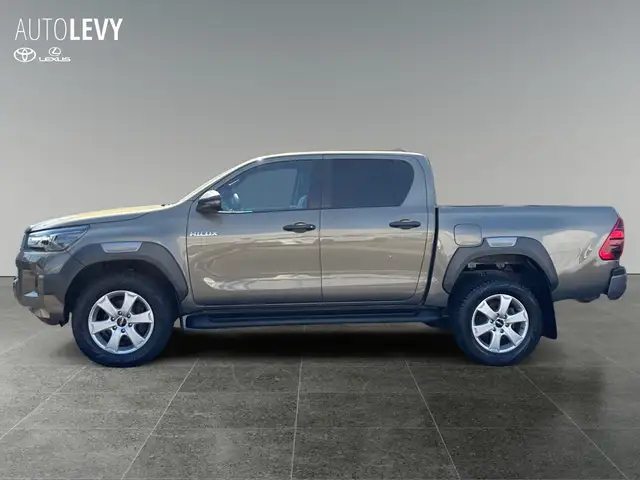 Toyota Hilux view 3
