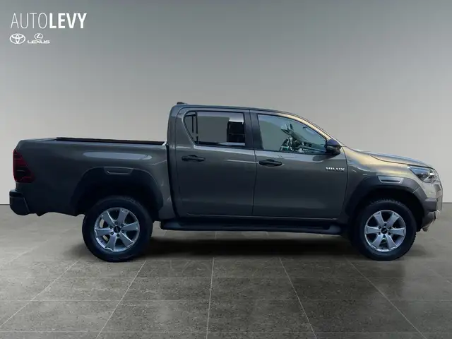 Toyota Hilux view 7