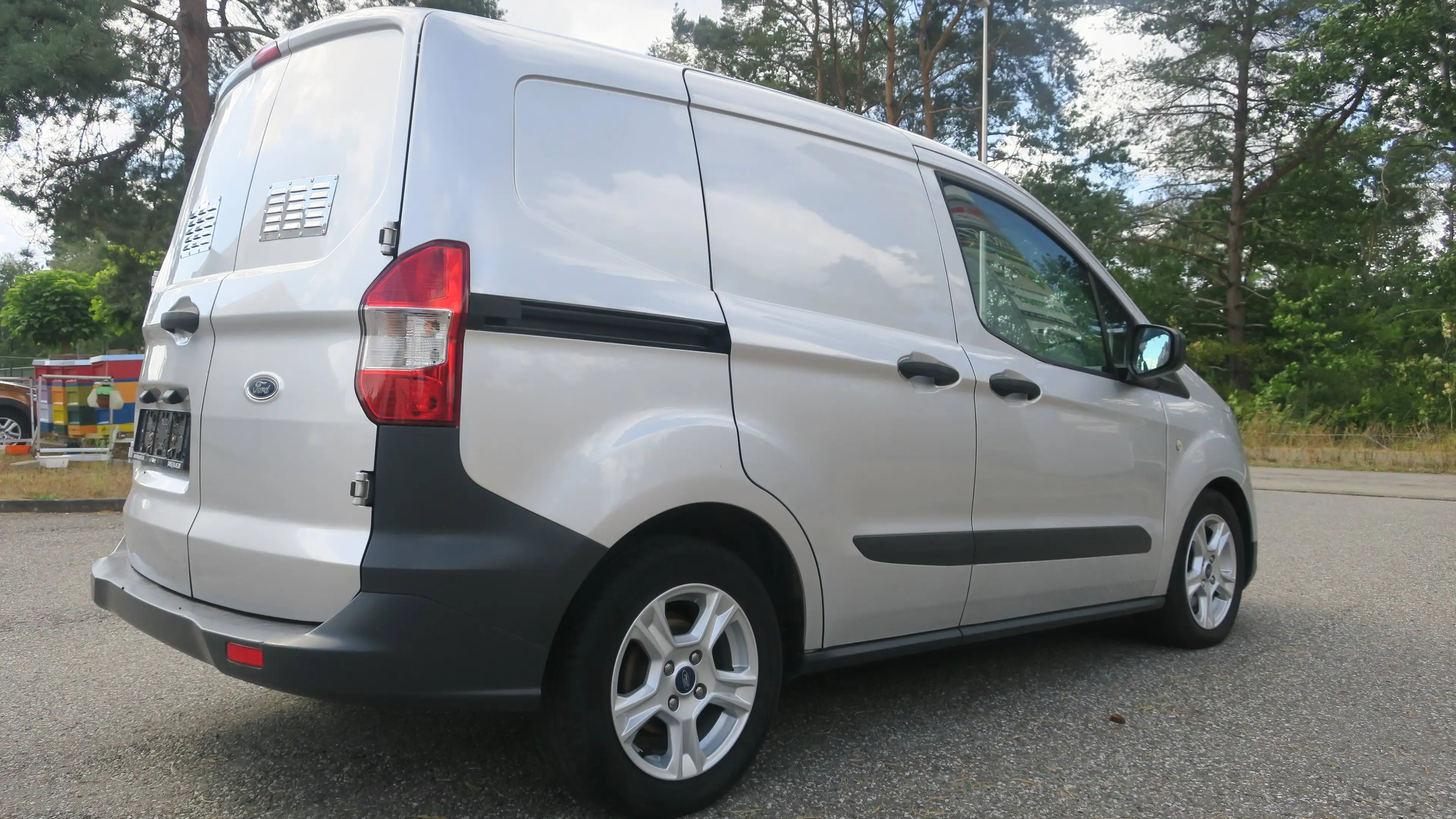 Ford Transit Courier 1.5 TDCi Ambiente (EU6.2) "Netto 8000euro" — photo 4
