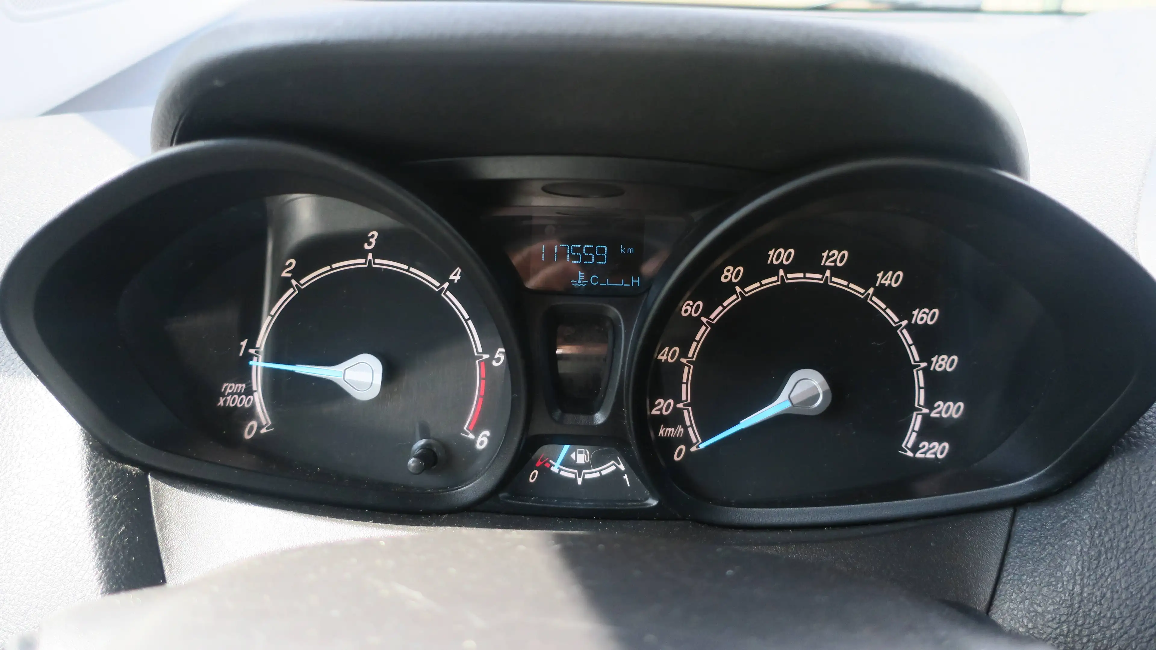Ford Transit Courier 1.5 TDCi Ambiente (EU6.2) "Netto 8000euro" — photo 14