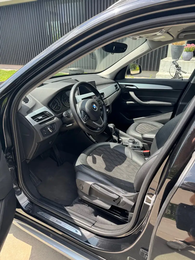 BMW X1 sDrive18d Aut. xLine Noir - 2