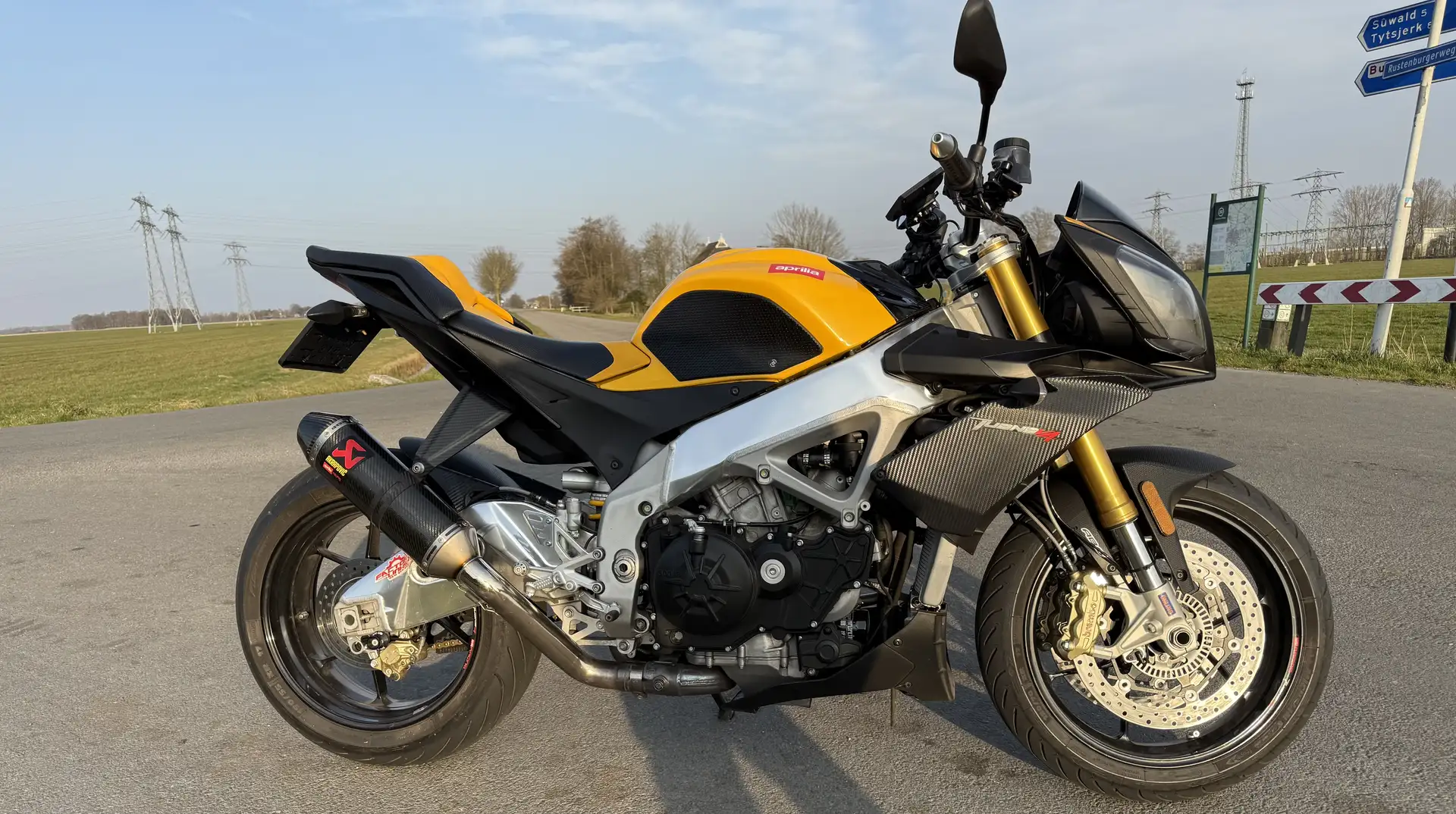 Aprilia Tuono APRC (gereviseerd) Galben - 1