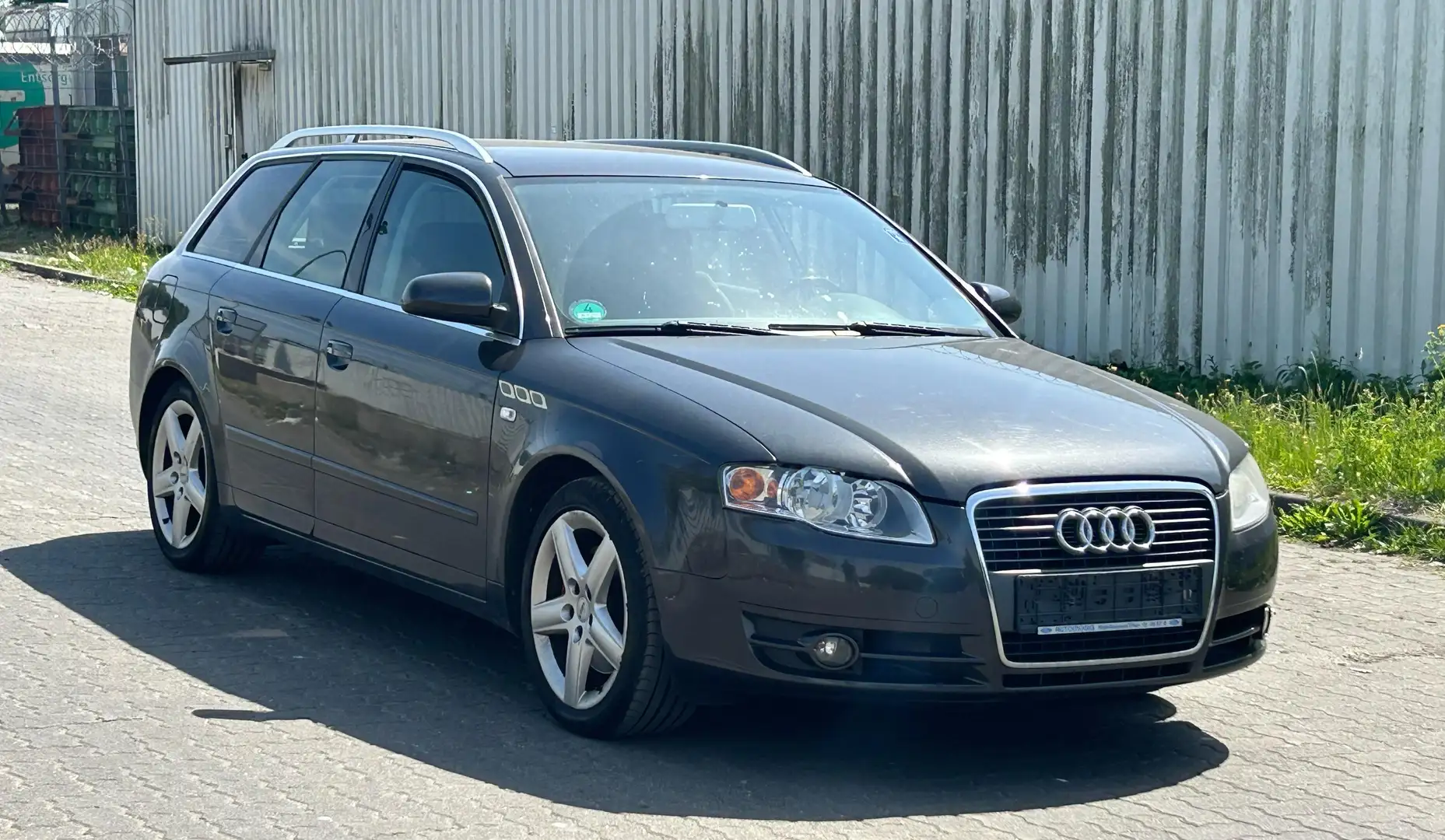 Audi A4 Avant 2.0 TDI DPF Navigation Grau - 1